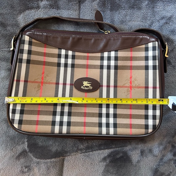 Authentic Burberry Bag - Picture 8 of 9